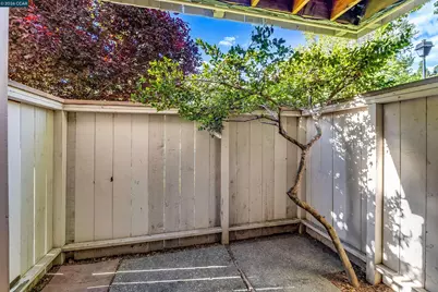 375 Camelback Rd #4, Pleasant Hill, CA 94523 - Photo 23