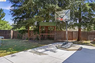 1805 Geyser Ct, Antioch, CA 94509 - Photo 49