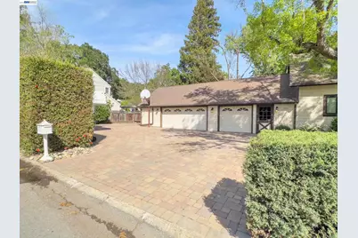 1002 El Curtola Blvd, Lafayette, CA 94595 - Photo 3