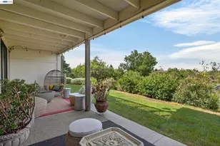 8461 Traminer Ct, San Jose, CA 95135 - Photo 31