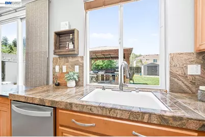 4547 Glenbrook Dr, Tracy, CA 95377 - Photo 17