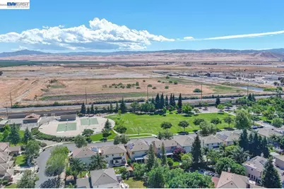 4547 Glenbrook Dr, Tracy, CA 95377 - Photo 47