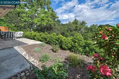 2181 Ptarmigan Dr #2, Walnut Creek, CA 94595 - Photo 11