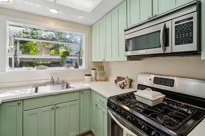 3011 Mayhew Ct #1, Walnut Creek, CA 94597 - Photo 15