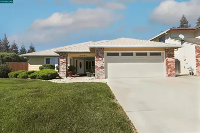 563 Sandpiper Circle, Lodi, CA 95240 - Photo 1