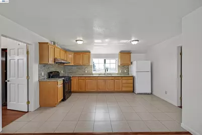 2522 19th Ave, Oakland, CA 94606 - Photo 29