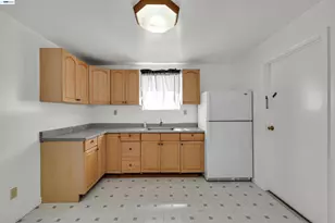 2522 19th Ave, Oakland, CA 94606 - Photo 23