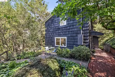 2059 Mastlands Dr, Oakland, CA 94611 - Photo 39