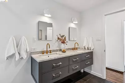 2059 Mastlands Dr, Oakland, CA 94611 - Photo 29