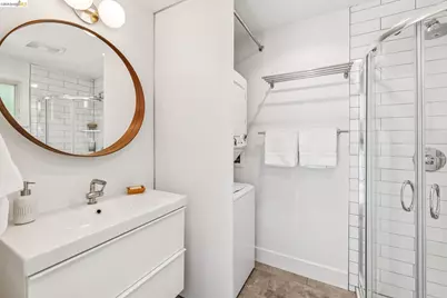 2059 Mastlands Dr, Oakland, CA 94611 - Photo 47