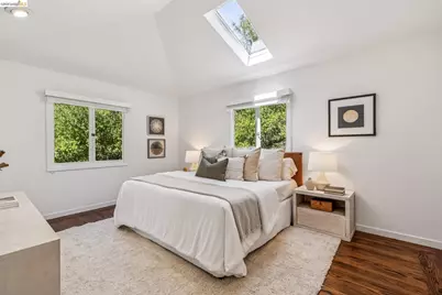 2059 Mastlands Dr, Oakland, CA 94611 - Photo 25