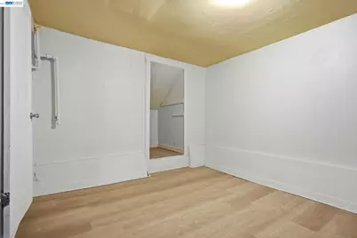 219 Jules Ave, San Francisco, CA 94112 - Photo 27