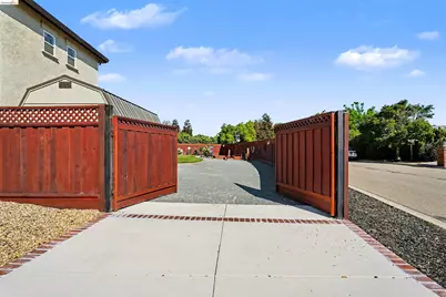 2752 Placer Dr, Oakley, CA 94561 - Photo 35