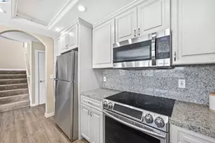 3325 Kimberly Way, San Mateo, CA 94403 - Photo 21