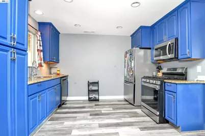 3349 Zamora Way, Stockton, CA 95206 - Photo 5