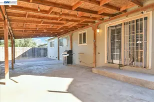 3349 Zamora Way, Stockton, CA 95206 - Photo 11