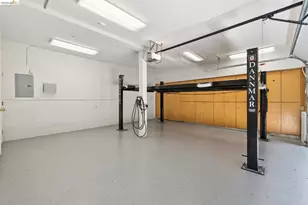 23 Valant Pl, Piedmont, CA 94610 - Photo 49