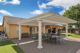 810 Vinewood Dr, Modesto, CA 95351 - Photo 21