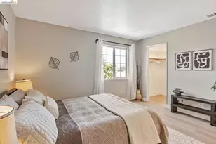 16 Town Square Pl, Oakland, CA 94603 - Photo 27
