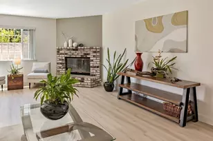 16 Town Square Pl, Oakland, CA 94603 - Photo 5