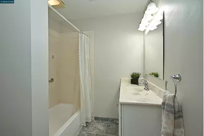 1013 Pleasant Valley Dr, Pleasant Hill, CA 94523 - Photo 23