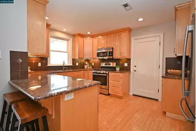 1013 Pleasant Valley Dr, Pleasant Hill, CA 94523 - Photo 13