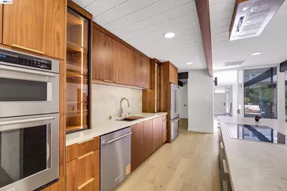 15 Don Timoteo Ct, San Rafael, CA 94903 - Photo 11