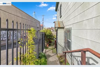 1433 15th Avenue, Oakland, CA 94606 - Photo 3