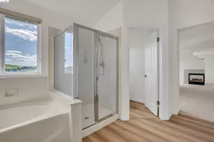 6857 Sunriver Ln, Vallejo, CA 94591 - Photo 35