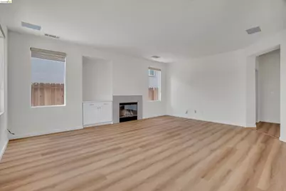 6857 Sunriver Ln, Vallejo, CA 94591 - Photo 23