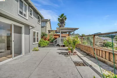 6857 Sunriver Ln, Vallejo, CA 94591 - Photo 47