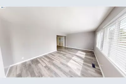 2105 48th Ave, Oakland, CA 94601 - Photo 15