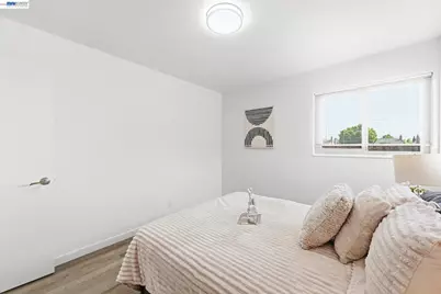 1326 Vining Dr, San Leandro, CA 94579 - Photo 35