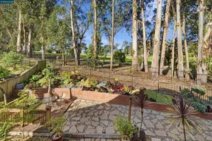 835 Meadow View Dr, Richmond, CA 94806 - Photo 33