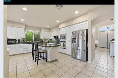 835 Meadow View Dr, Richmond, CA 94806 - Photo 11