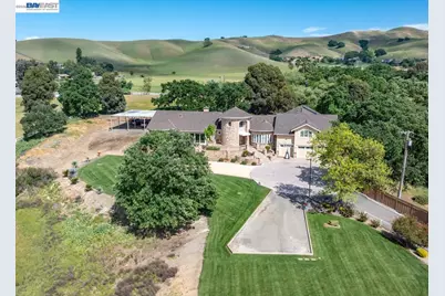 920 Happy Valley Rd, Pleasanton, CA 94566 - Photo 55