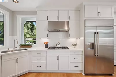 1099 Oak Hill Rd, Lafayette, CA 94549 - Photo 9