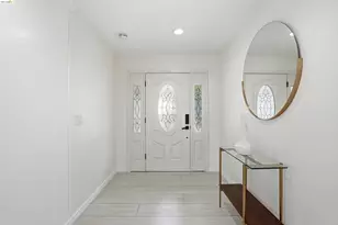 3556 Columbine Dr, San Jose, CA 95127 - Photo 3