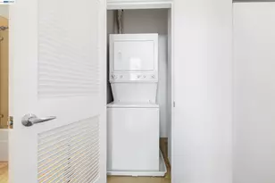 630 Thomas L Berkley Way, Oakland, CA 94612 - Photo 19