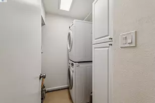 1104 Island Dr, Alameda, CA 94502 - Photo 23