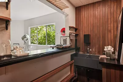 6874 Chambers Dr., Oakland, CA 94611 - Photo 39