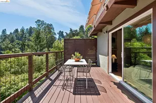 6874 Chambers Dr, Oakland, CA 94611 - Photo 21
