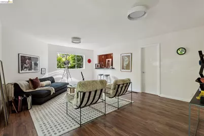 6874 Chambers Dr., Oakland, CA 94611 - Photo 35