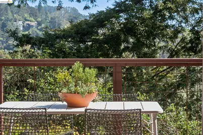 6874 Chambers Dr., Oakland, CA 94611 - Photo 21