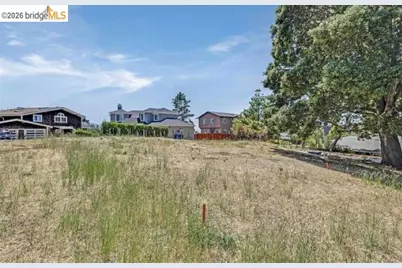 8246 Terrace Dr, El Cerrito, CA 94530 - Photo 3