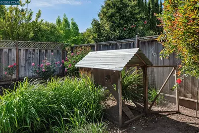 152 Tharp Dr, Moraga, CA 94556 - Photo 35
