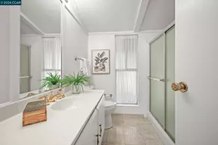 1201 Monument Blvd, Concord, CA 94520 - Photo 17