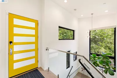 45 Homeglen Ln, Oakland, CA 94611 - Photo 3