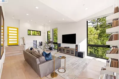 45 Homeglen Ln, Oakland, CA 94611 - Photo 3