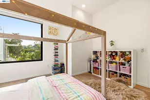 45 Homeglen Ln, Oakland, CA 94611 - Photo 43